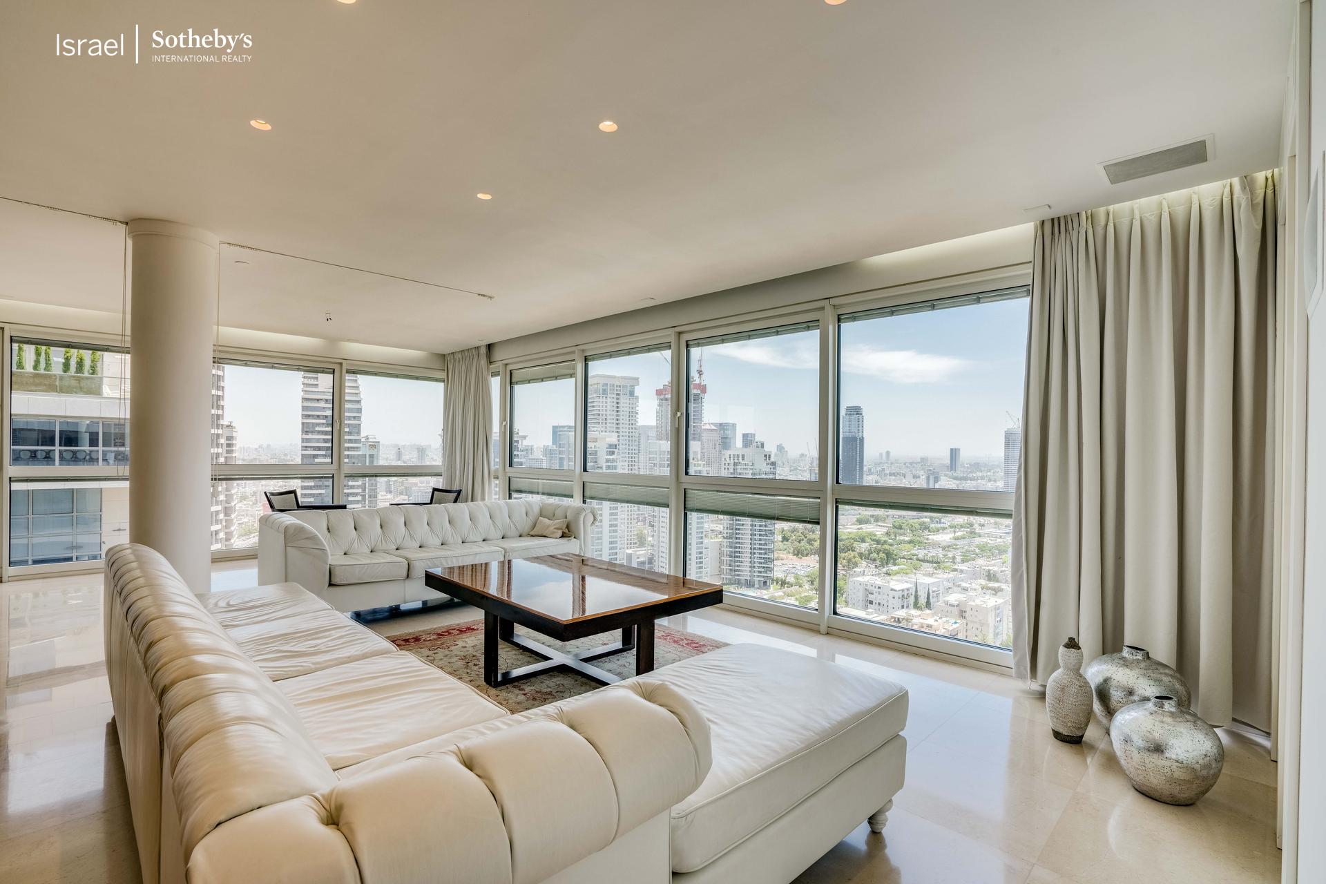Luxury Apartment in Akirov Tower - סותבי'ס ישראל נדלן בינלאומי