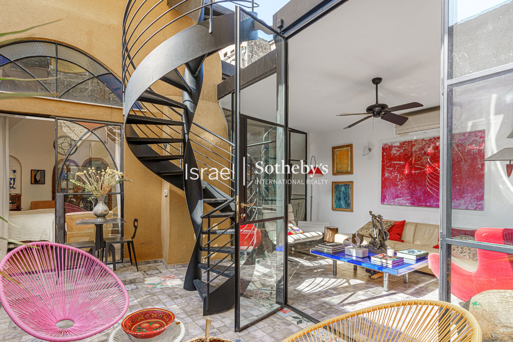 A closer look at Penthouse Rentals In Architecturally Designed Building